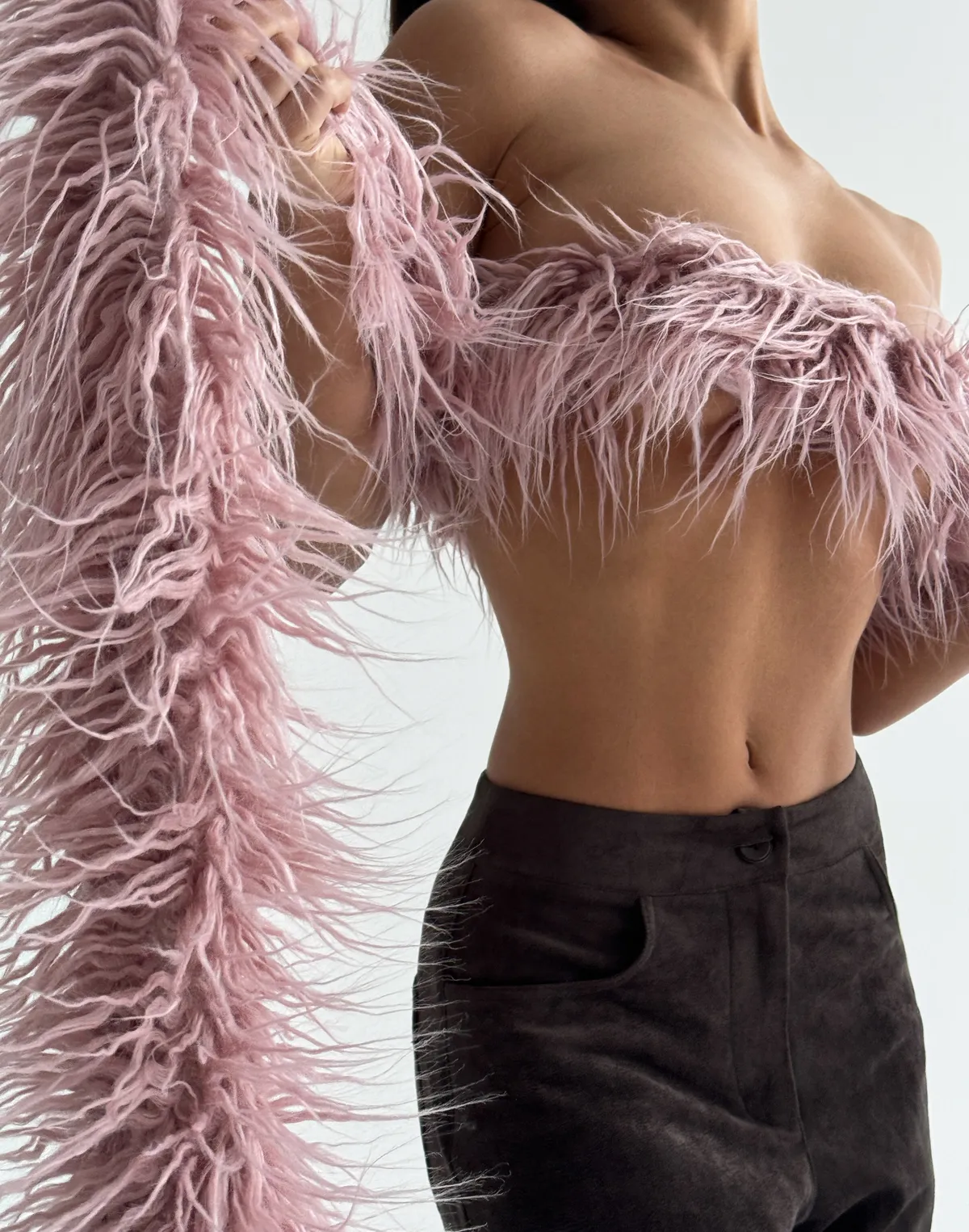 Шарф з екохутра, рожевий - Фото 5