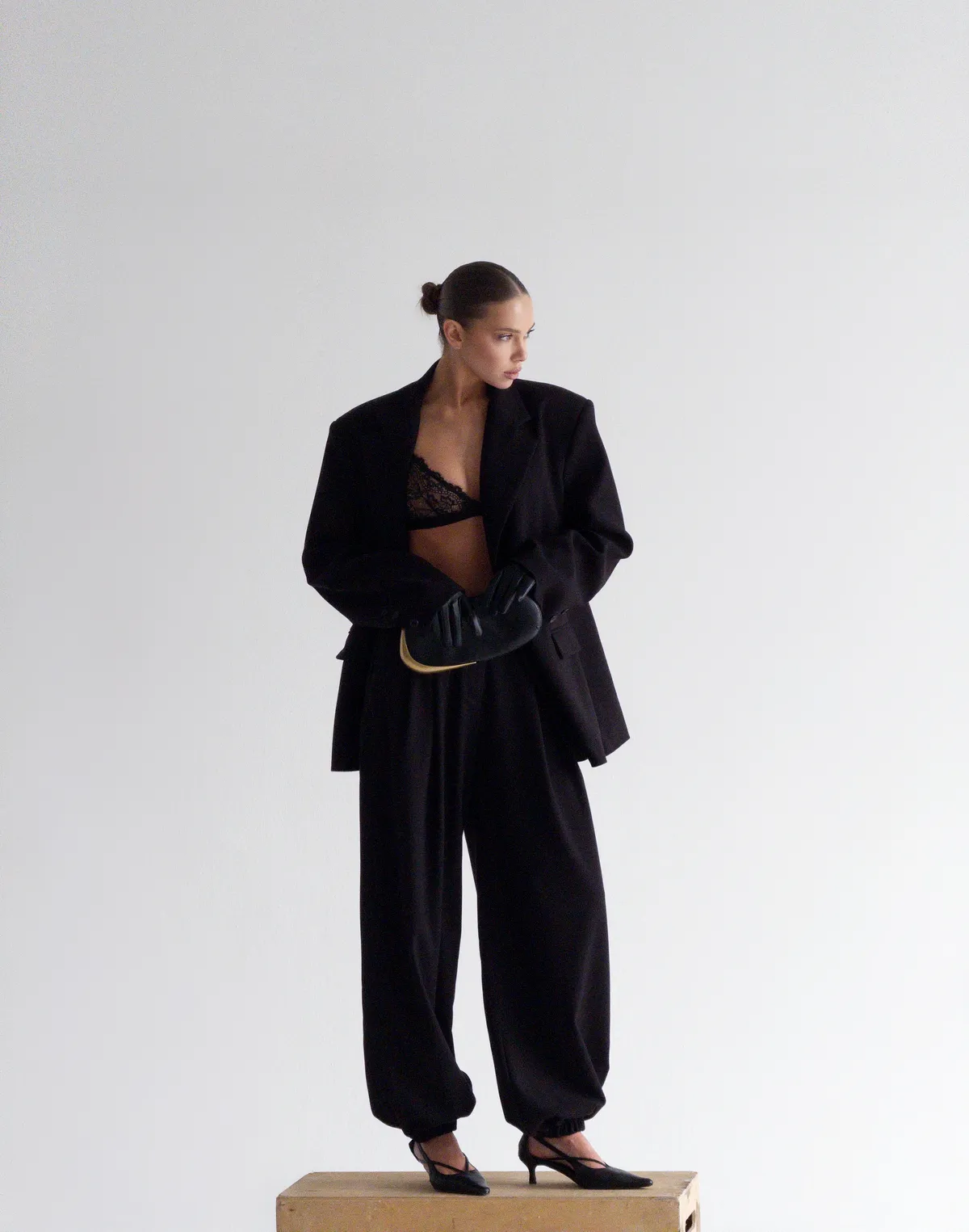 Жакет оверсайз з чоловічого плеча, чорний - Фото 8