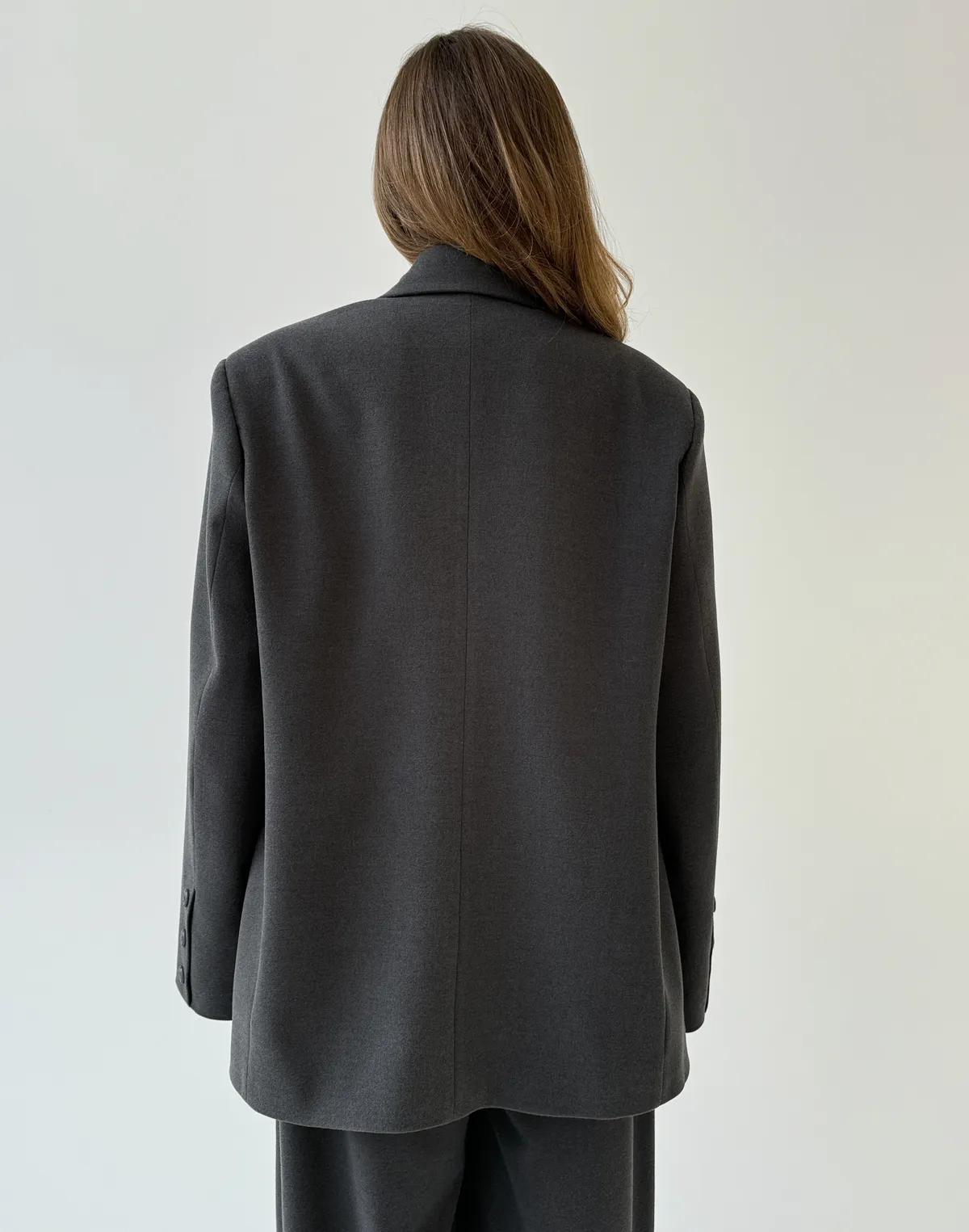 Жакет оверсайз з чоловічого плеча, графітовий - Фото 2