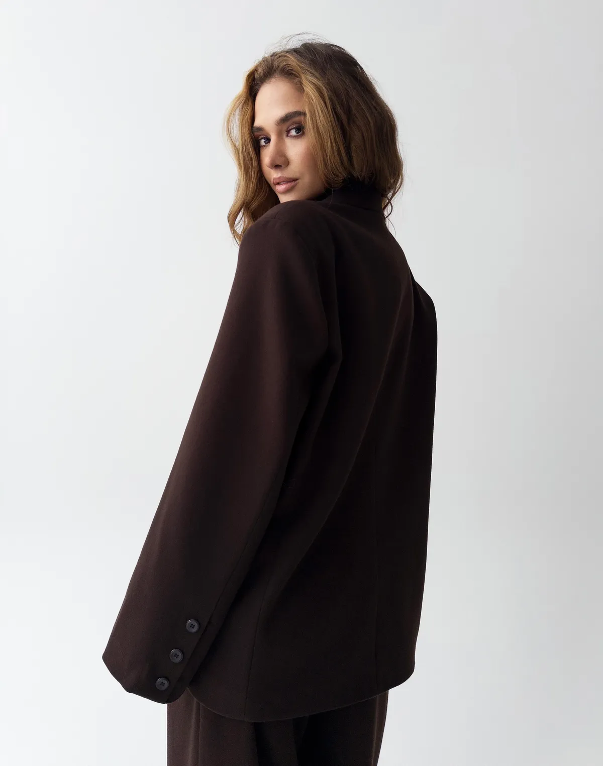 Жакет оверсайз з чоловічого плеча, шоколадний - Фото 2