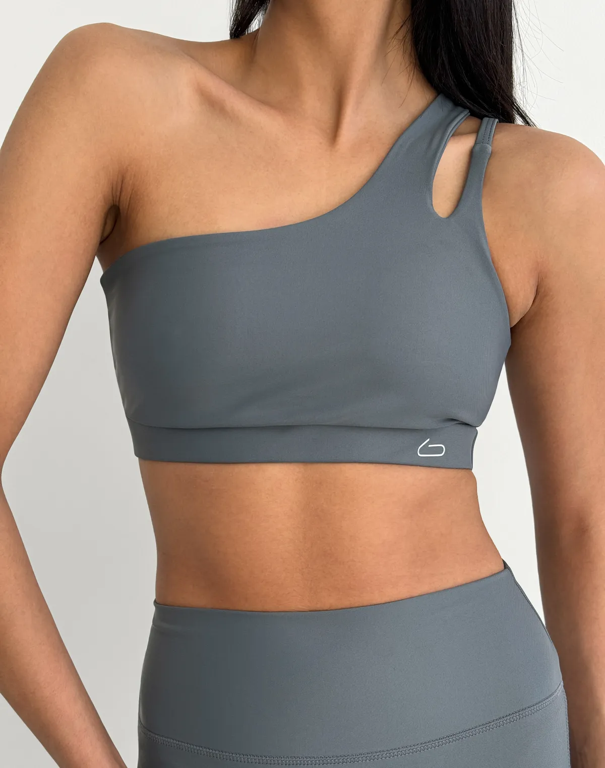 Топ спортивний з асиметричними бретелями, темно-сірий - Фото 5