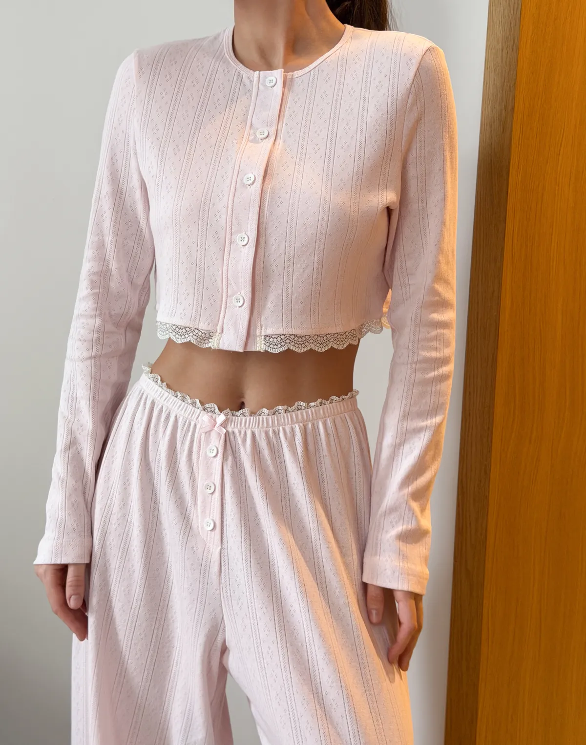 Кофтинка піжамна на ґудзиках, пастельно-рожева - Фото 1