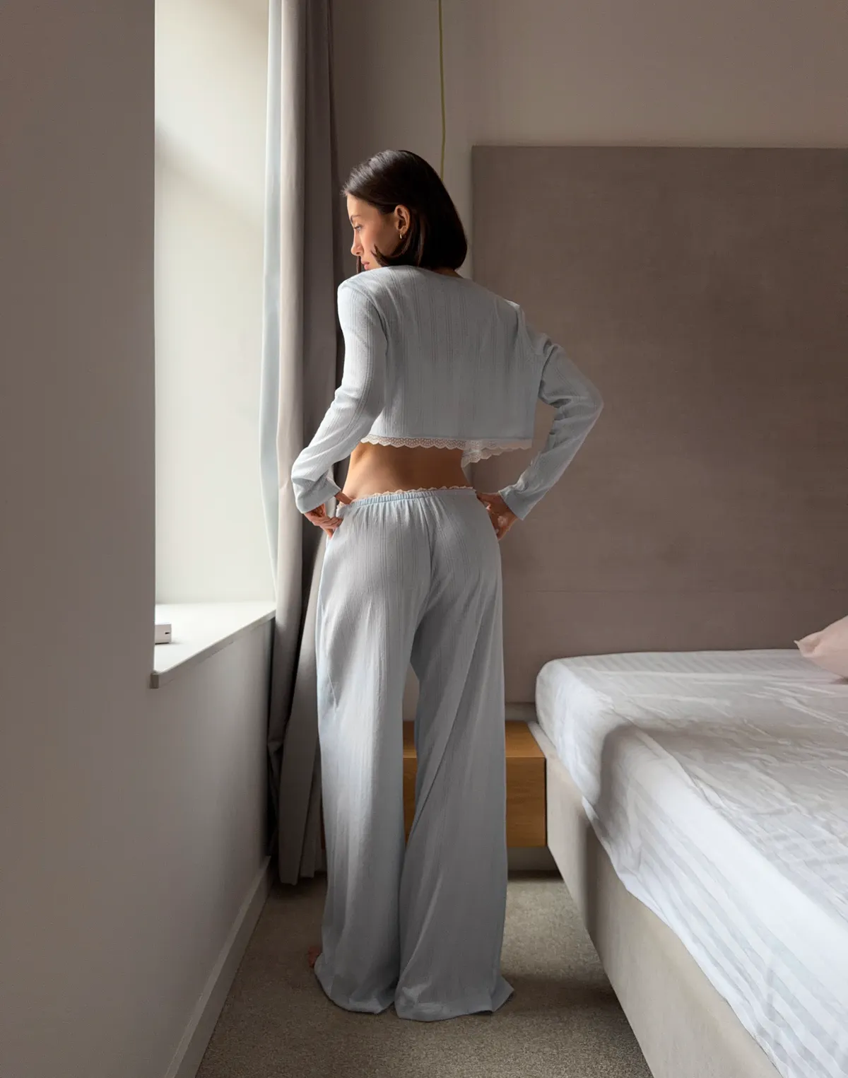 Комплект піжамний для дому кофтинка на ґудзиках та штани, світло-блакитні - Фото 2