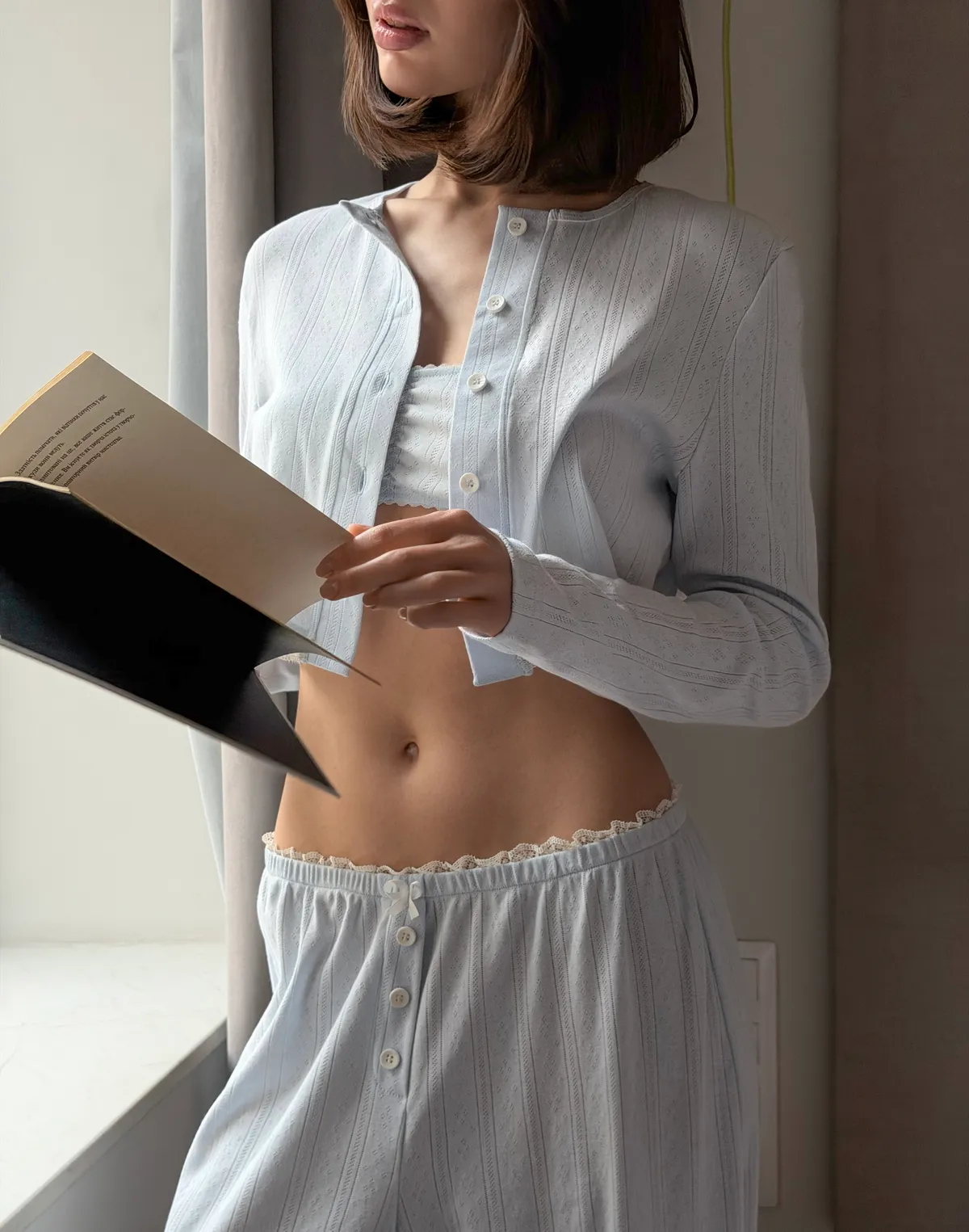 Кофтинка піжамна на ґудзиках, світло-блакитна - Фото 5