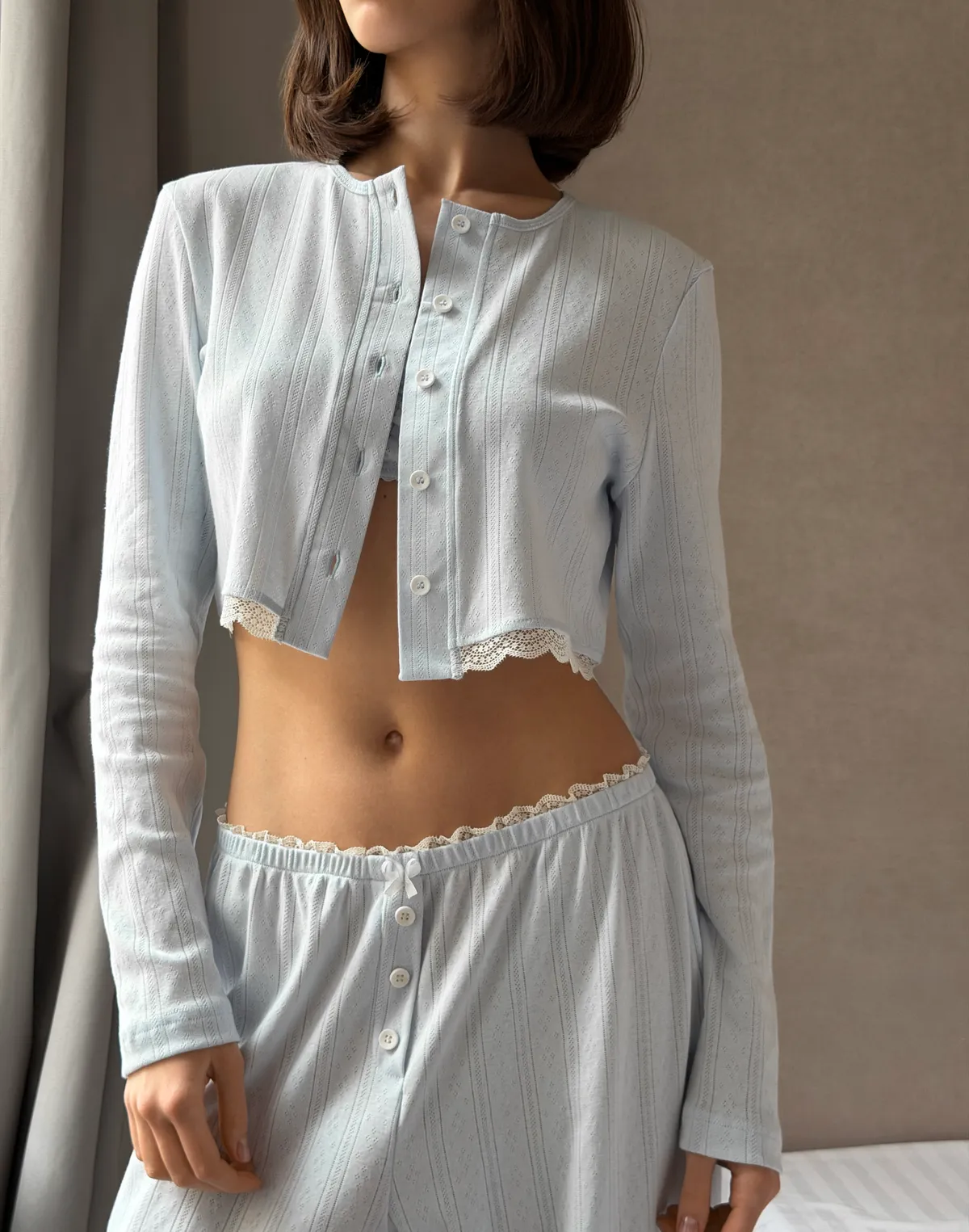 Кофтинка піжамна на ґудзиках, світло-блакитна - Фото 1