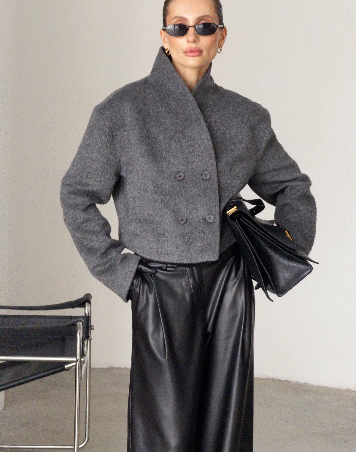 Вкорочене пальто-піджак, сіре - Фото 8