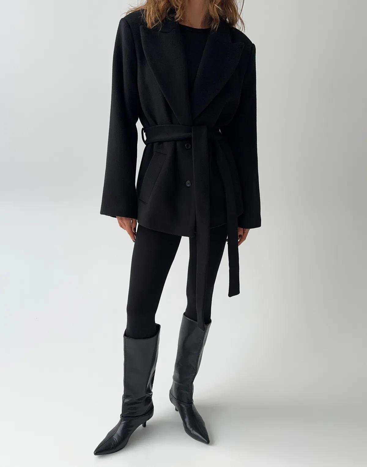 Пальто вкорочене весняне зі 100% вовни, чорне - Фото 7