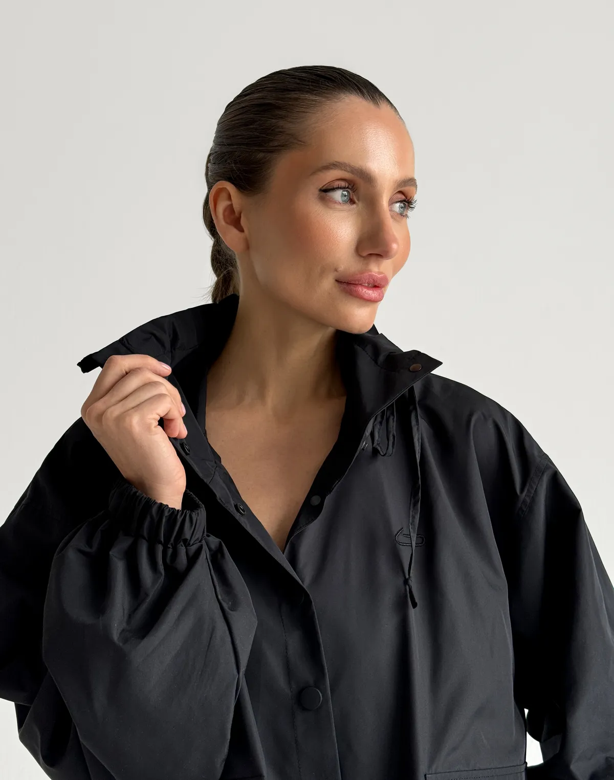 Зіпер з плащової тканини з кишенями, чорний - Фото 5