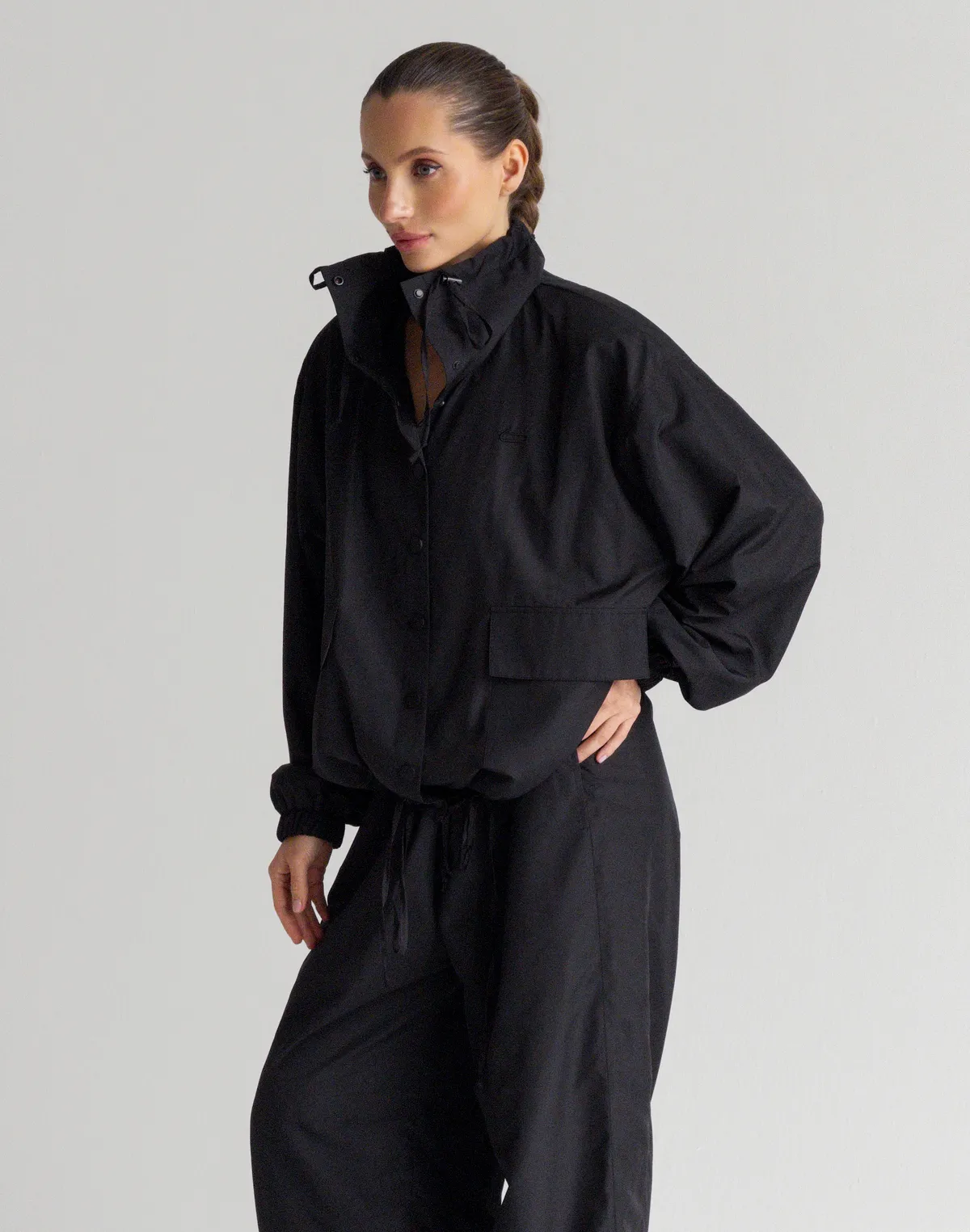 Зіпер з плащової тканини з кишенями, чорний - Фото 4