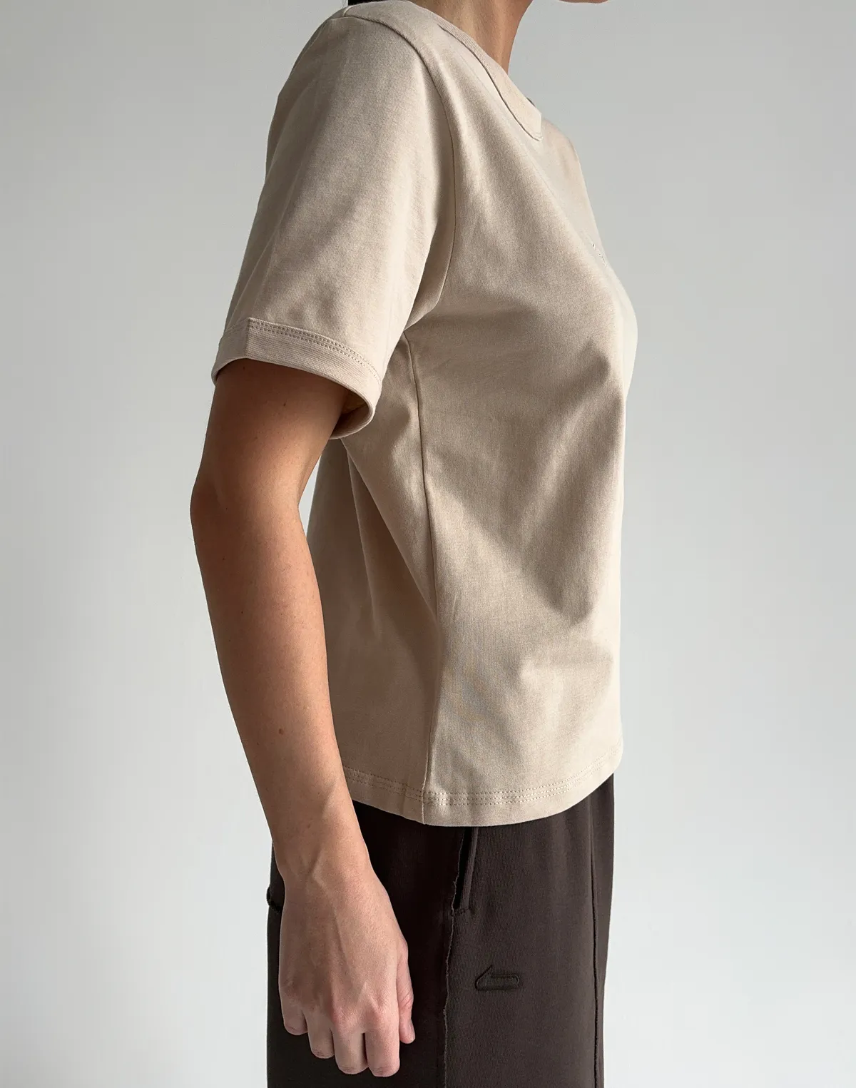 Футболка приталена, нейтральний беж - Фото 6