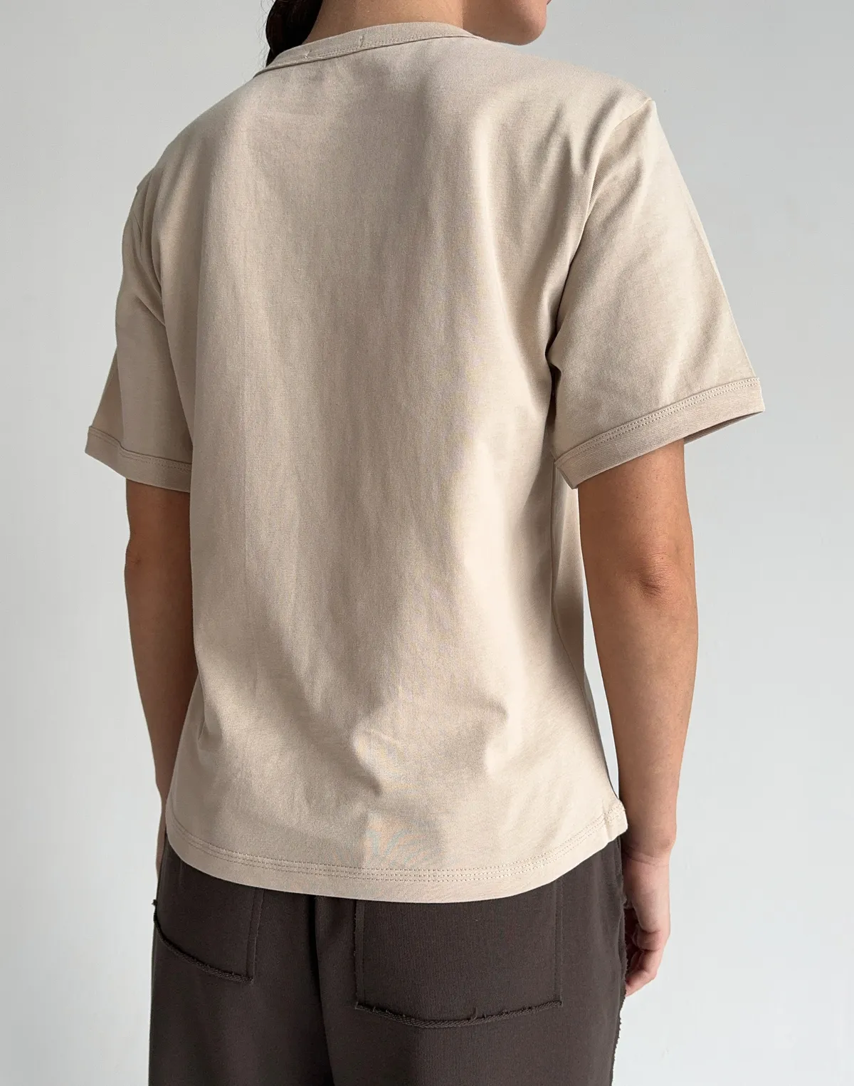 Футболка приталена, нейтральний беж - Фото 2