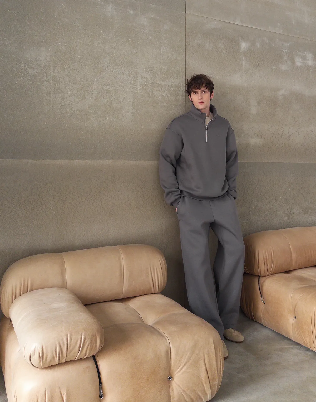 Комплект чоловічій світшот на блискавці до середини та штани базові зі шнурком, темний сірий - Фото 8