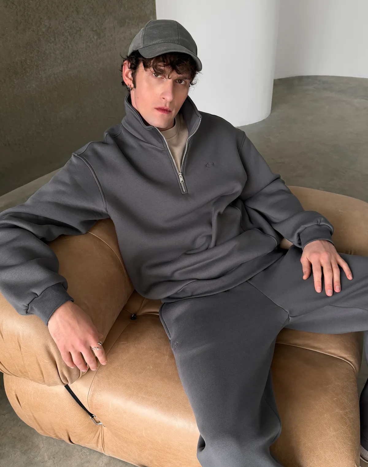 Світшот чоловічий на блискавці до середини, темний сірий - Фото 7