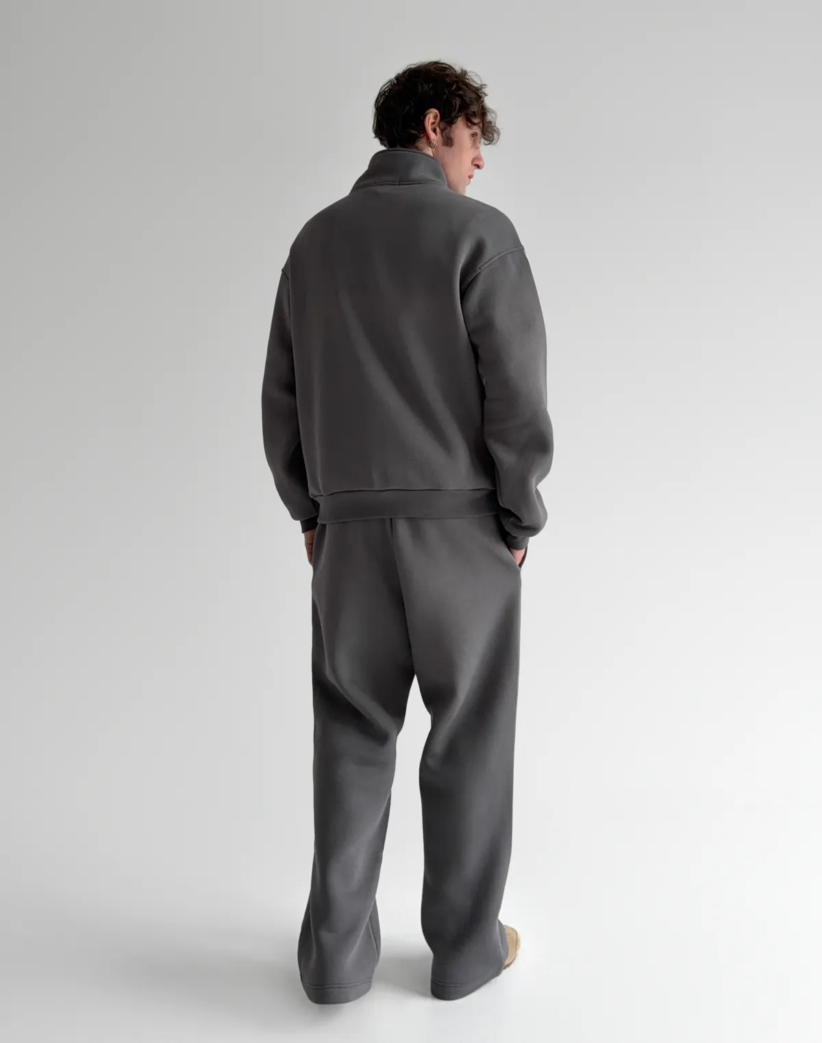 Комплект чоловічій світшот на блискавці до середини та штани базові зі шнурком, темний сірий - Фото 2