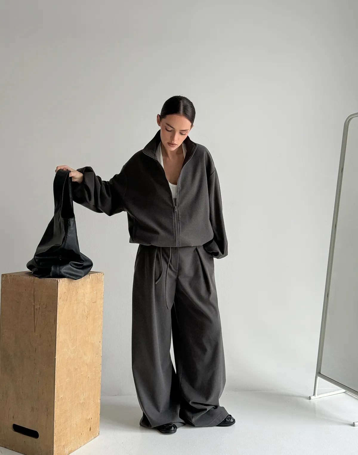 Жакет-бомбер з костюмної тканини, графітовий - Фото 7