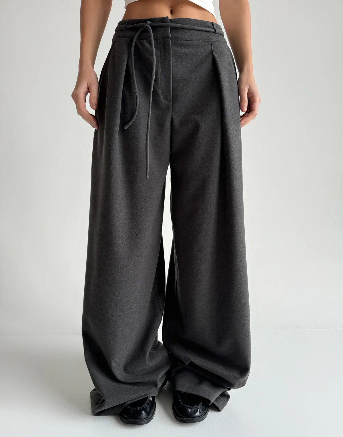 Штани супер вільного крою повної довжини, графітові - Фото 1