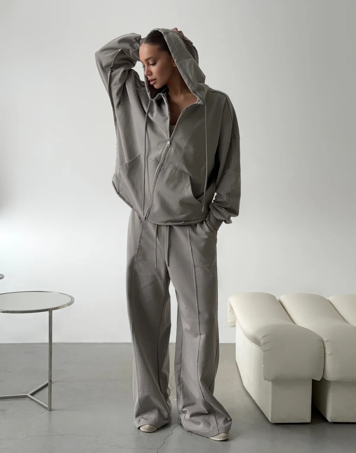 Зіпер оверсайз з декоративними швами, нейтральний сірий - Фото 3