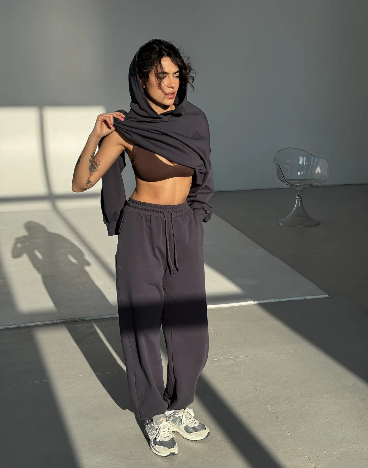 Джогери весняні вільного крою зі шнурком, графіт - Фото 3