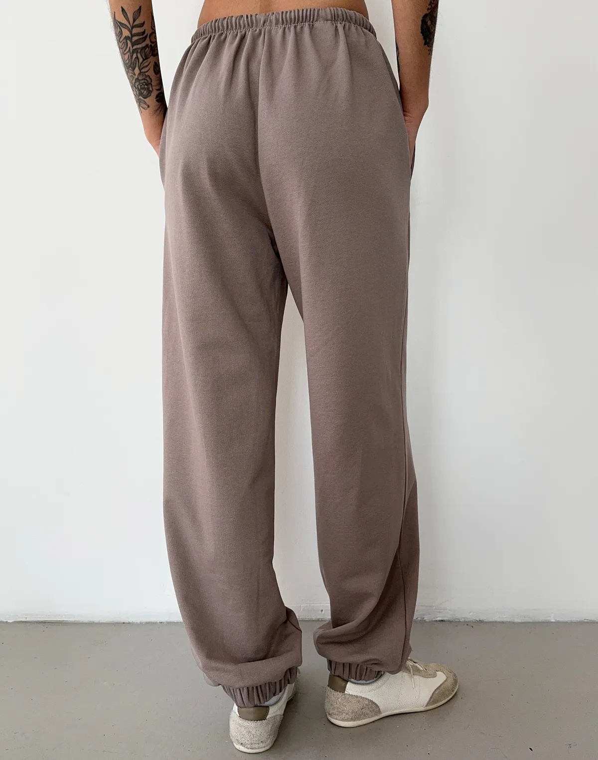 Джогери жіночі на тонкому поясі зі шнурком оверсайз, світло-кавові - Фото 2