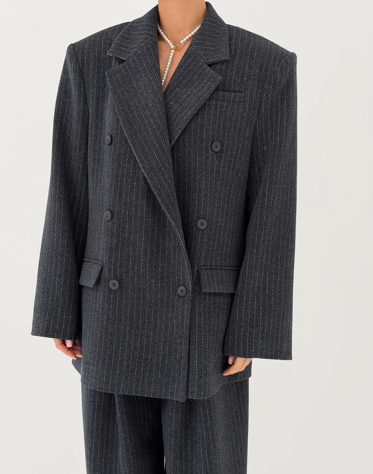 Жакет оверсайз з чоловічого плеча, графіт у смужку - Фото 1