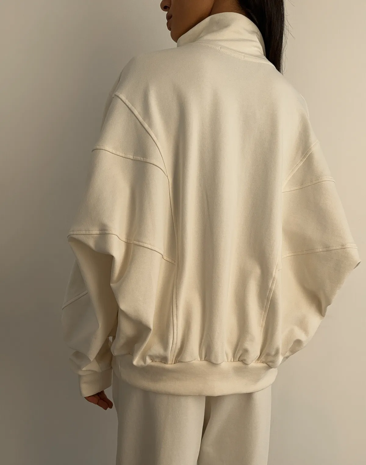 Зіпер без капюшону з декоративними швами вільного крою, екрю - Фото 2