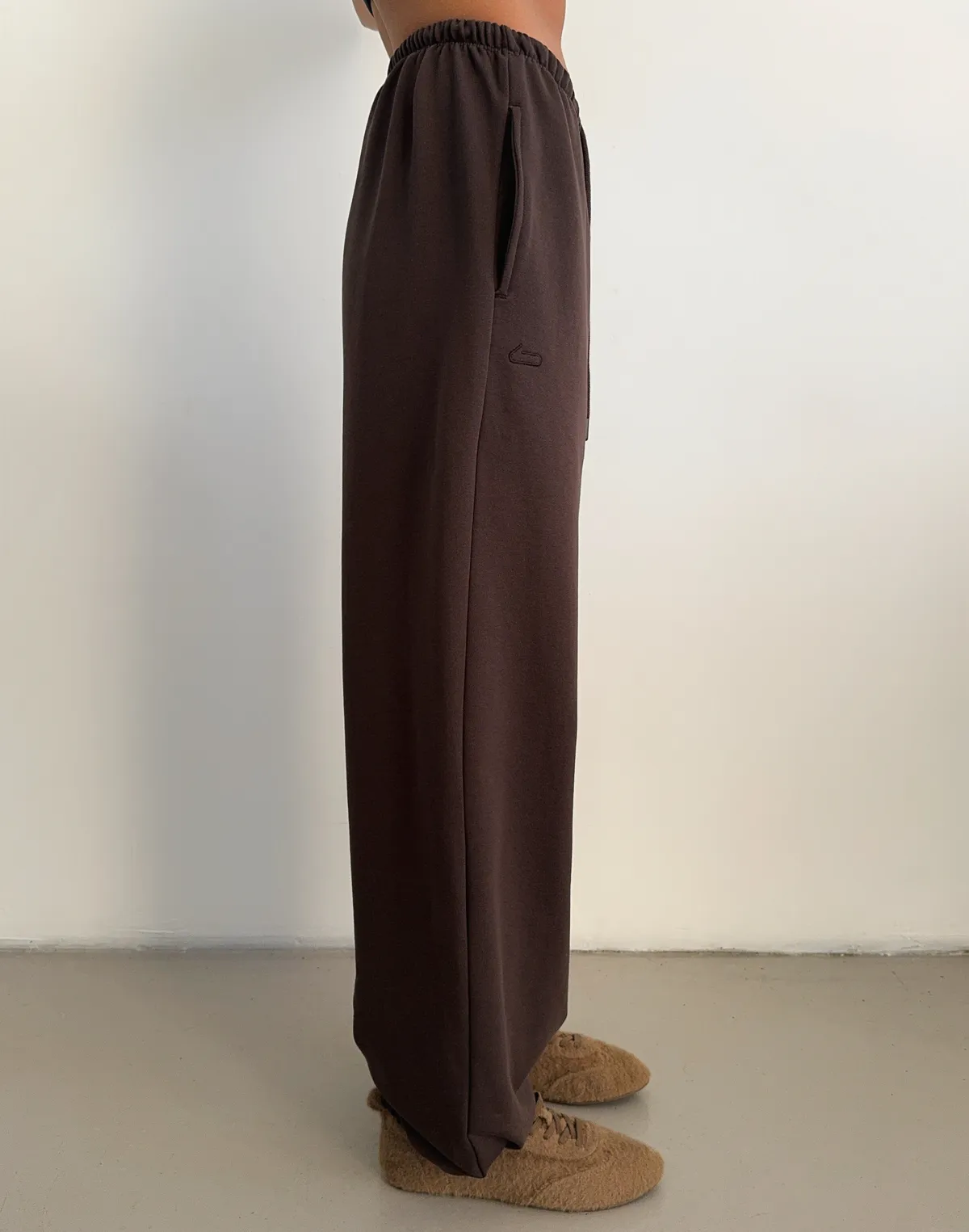 Джогери жіночі на тонкому поясі зі шнурком оверсайз, шоколад - Фото 6