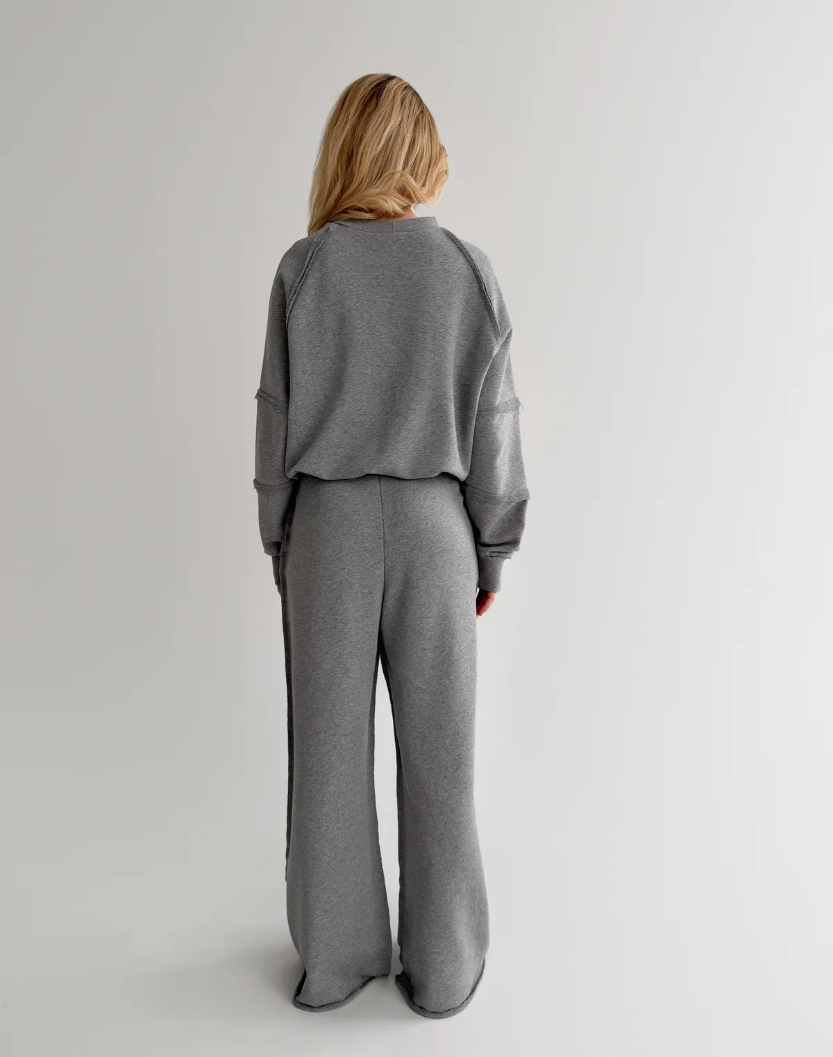 Комплект з декоративними швами світшот та штани спортивні прямі, сірий меланж - Фото 2