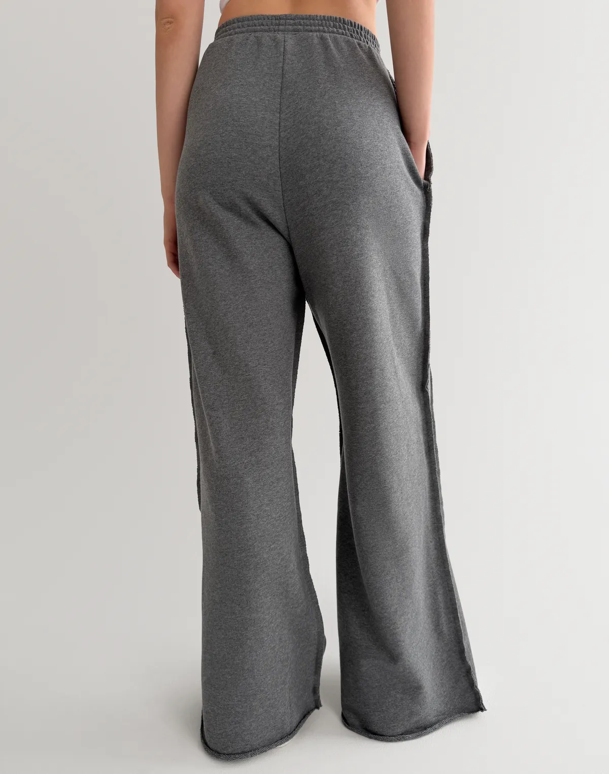 Штани спортивні прямі з декоративними швами, темний меланж - Фото 2