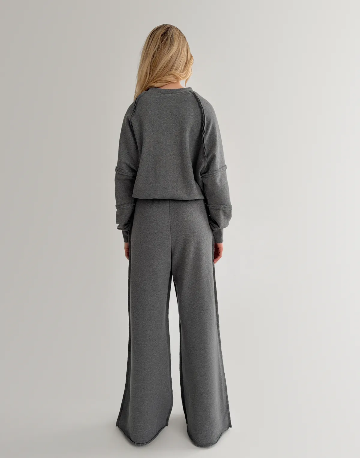 Комплект з декоративними швами світшот та штани спортивні прямі, темний меланж - Фото 2