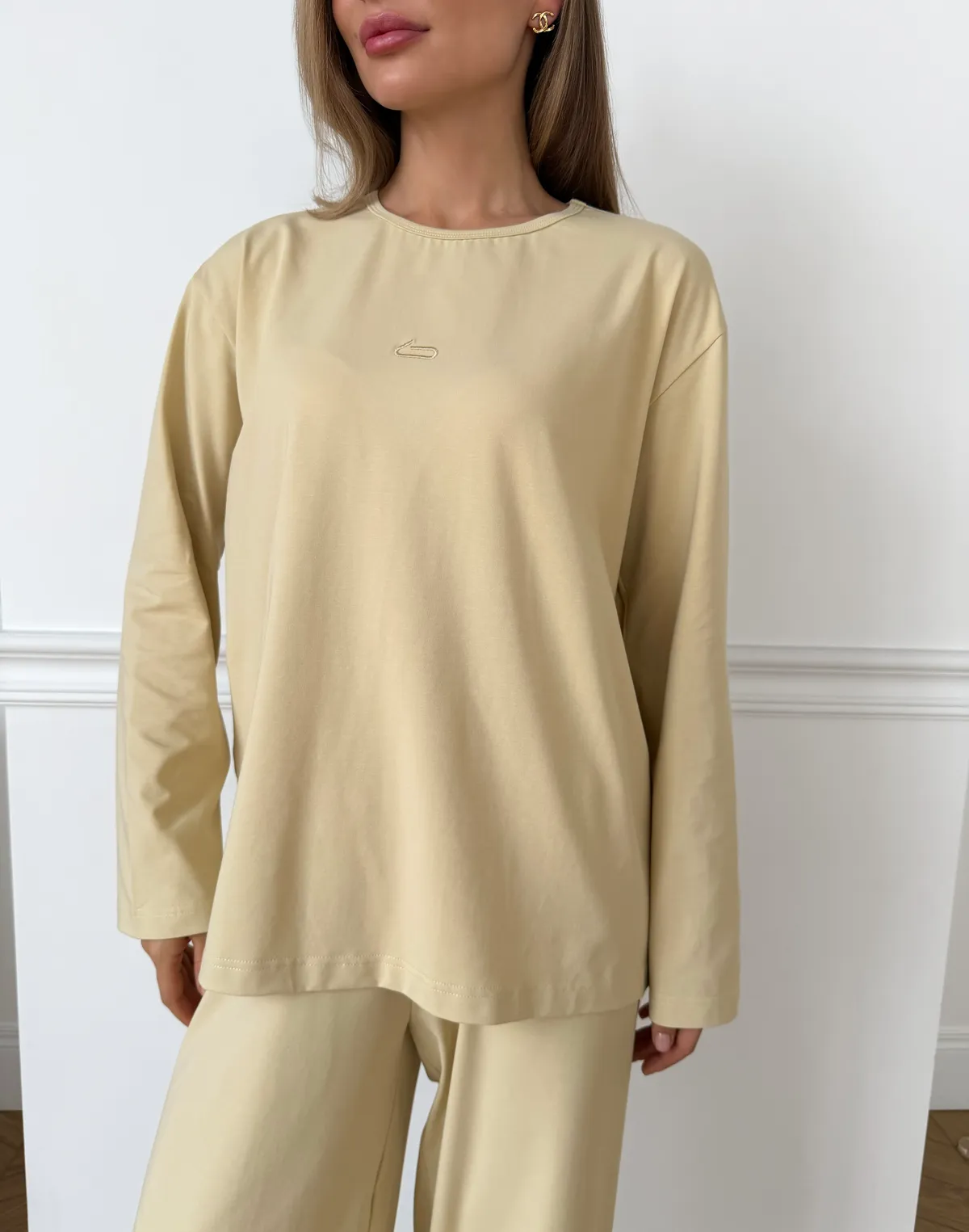 Піжамний лонгслів з ніжної бавовняної тканини, пісочний - Фото 1