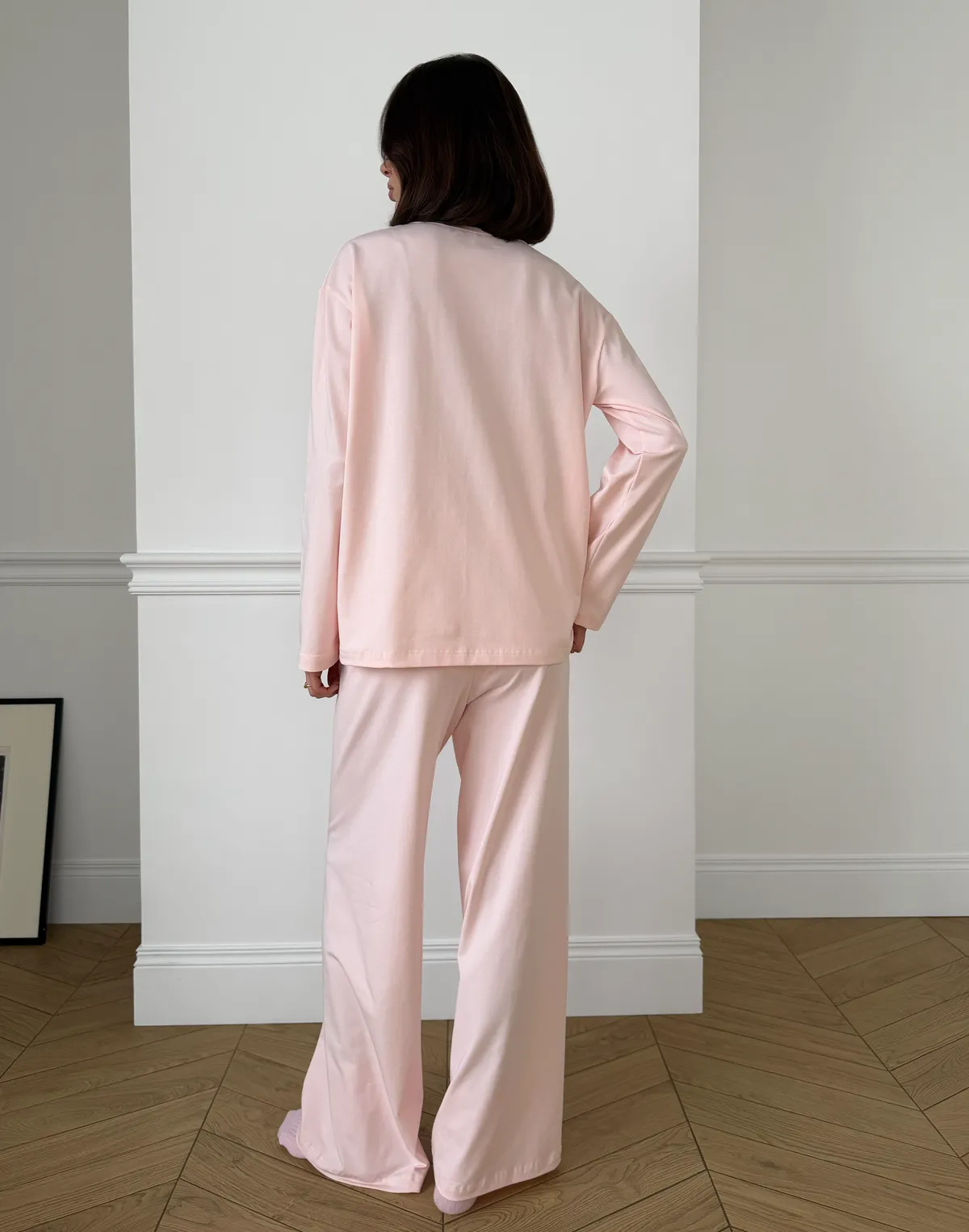 Комплект піжамний з ніжної бавовняної тканини лонгслів та штани, ніжно-рожеві - Фото 2