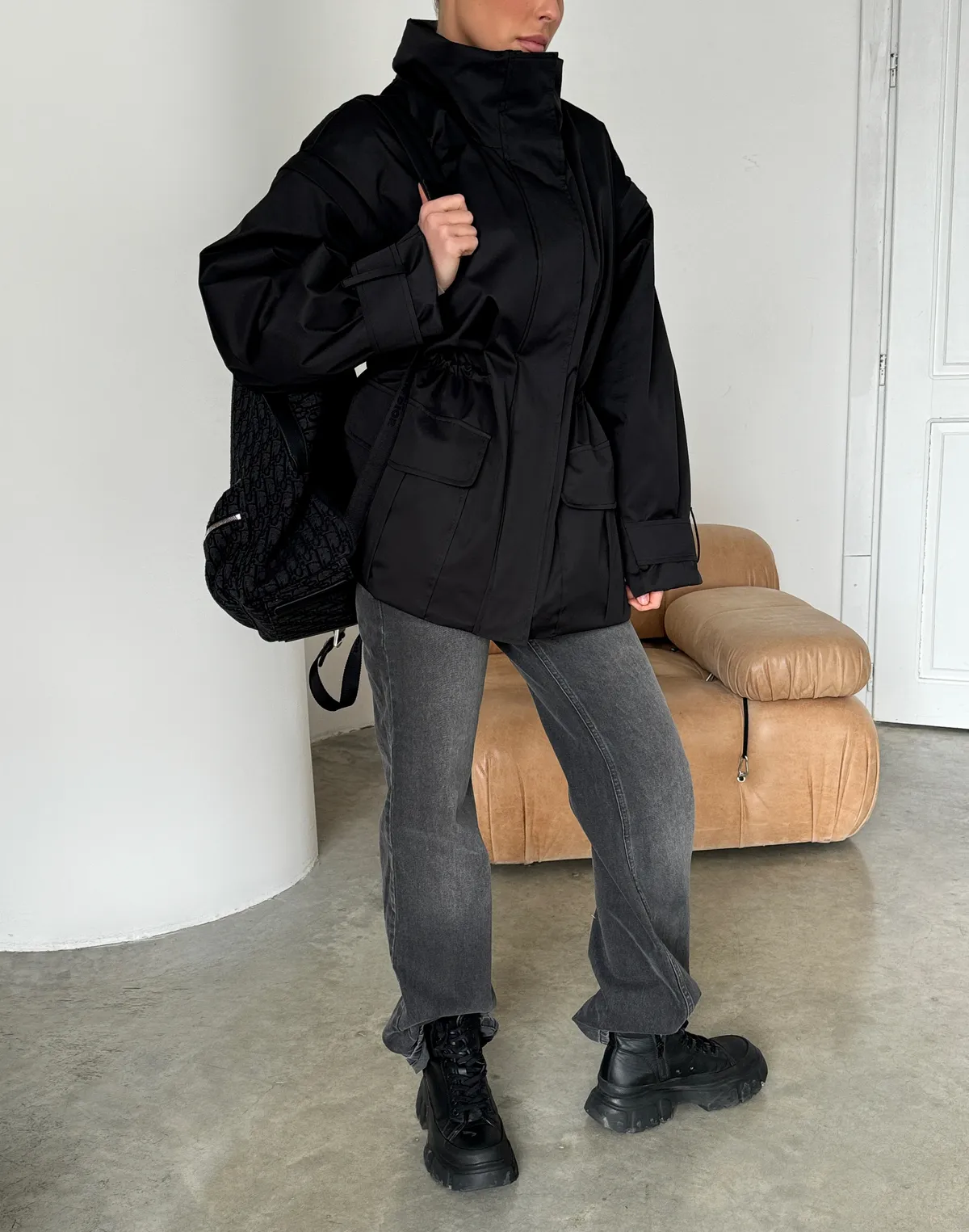 Куртка-трансформер з відстібними рукавами, чорна - Фото 8