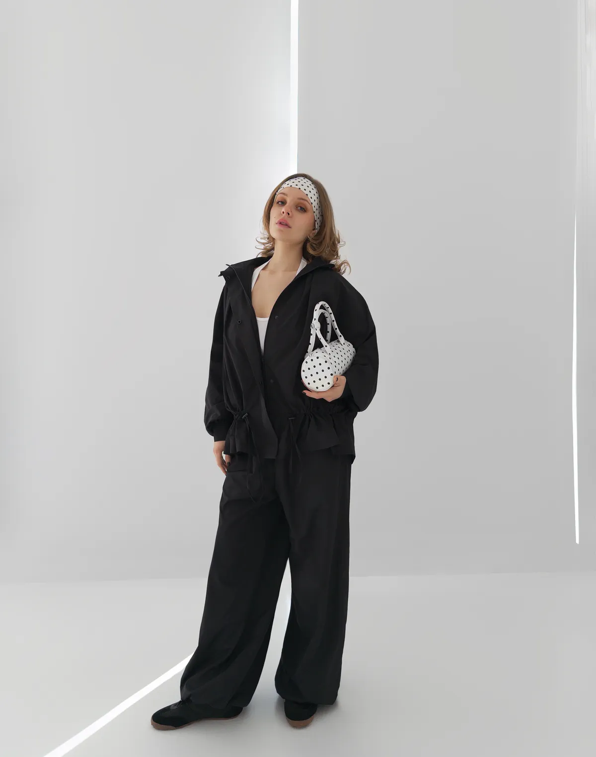 Штани вільного крою з плащової тканини спортивні, чорні - Фото 7