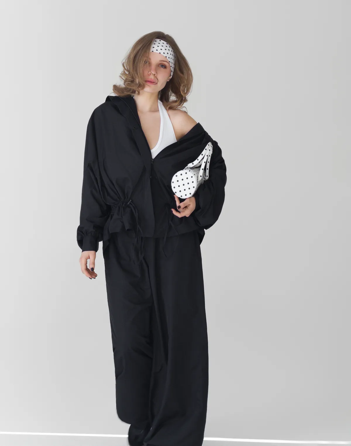 Штани вільного крою з плащової тканини спортивні, чорні - Фото 6