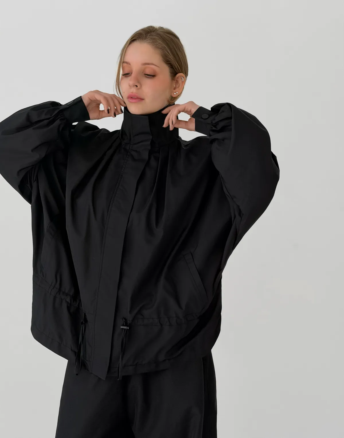 Зіпер з плащової тканини із затяжками, чорний - Фото 6