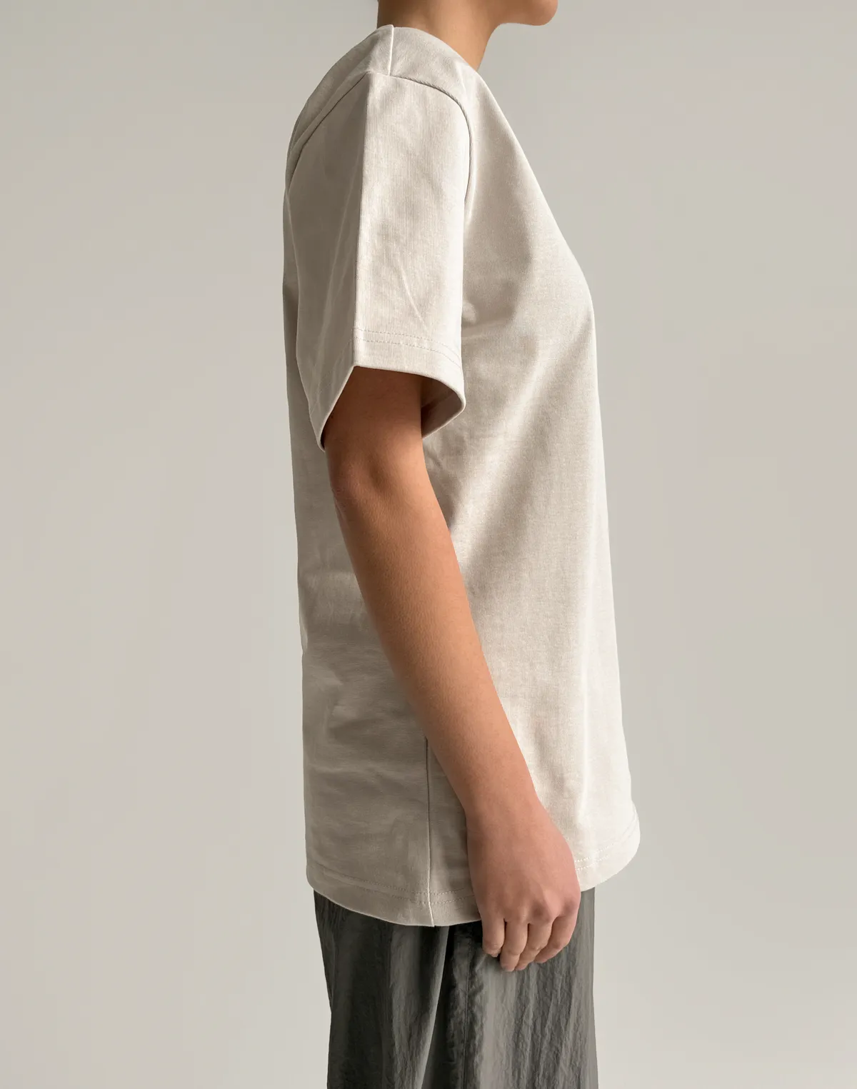 Футболка вільного крою жіноча зі супер щільного котону з логотипом, класичний беж - Фото 7