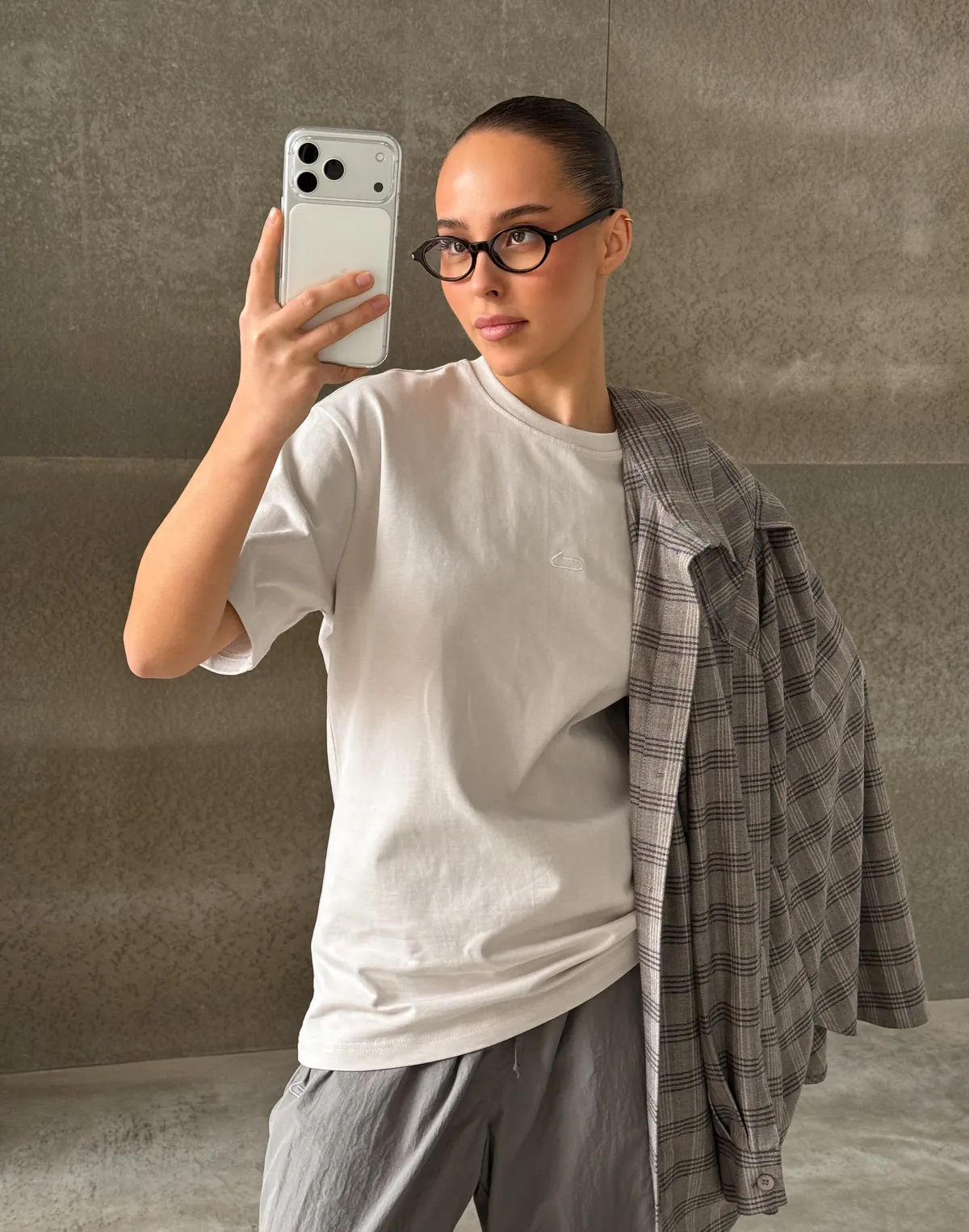 Футболка вільного крою жіноча зі супер щільного котону з логотипом, класичний беж - Фото 3