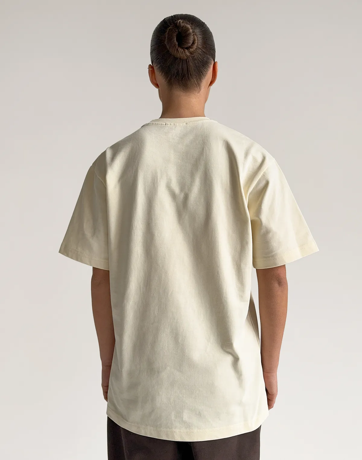 Футболка вільного крою жіноча зі супер щільного котону з логотипом, нюдово жовта - Фото 2