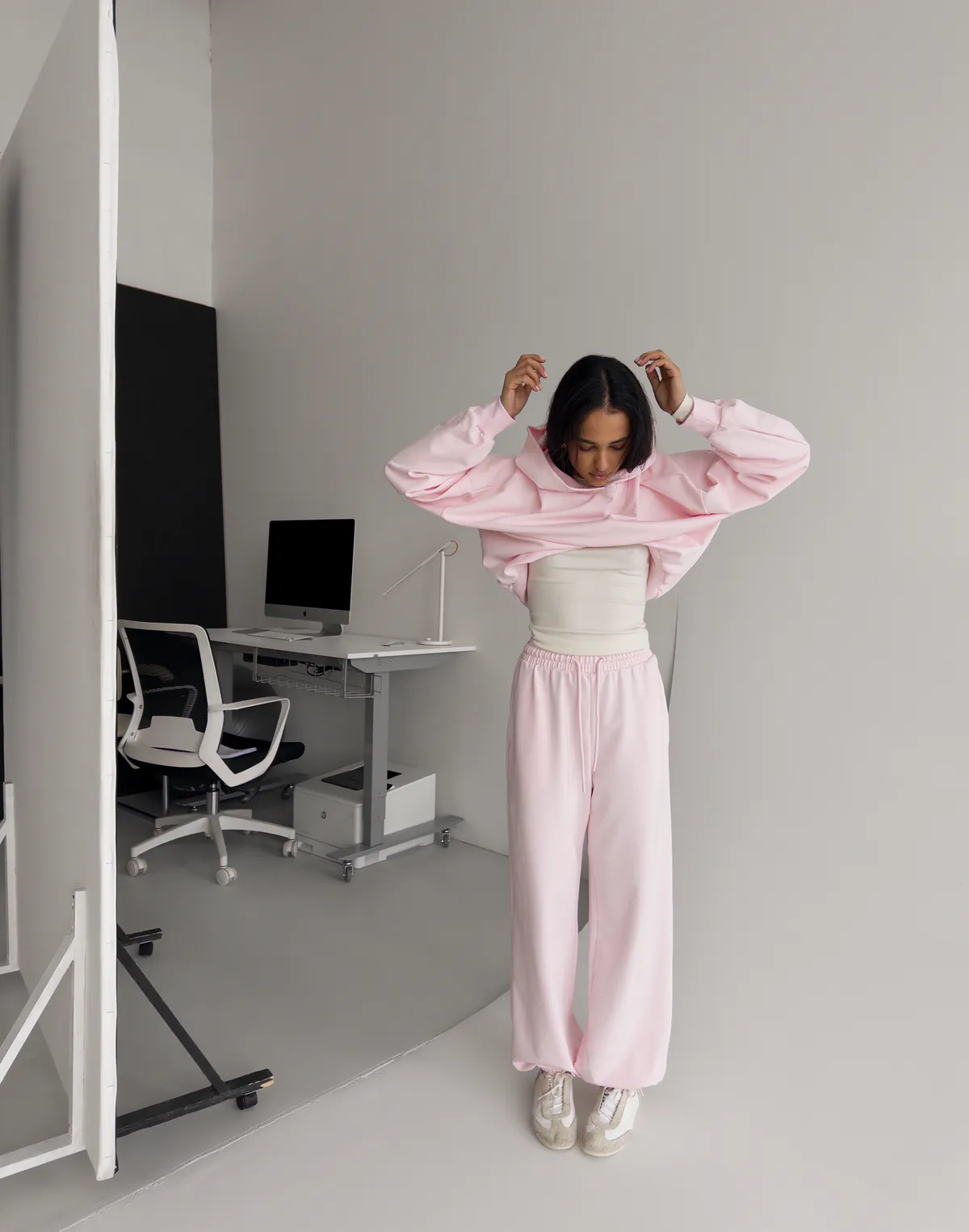 Джогери весняні вільного крою зі шнурком, ніжно-рожеві - Фото 7