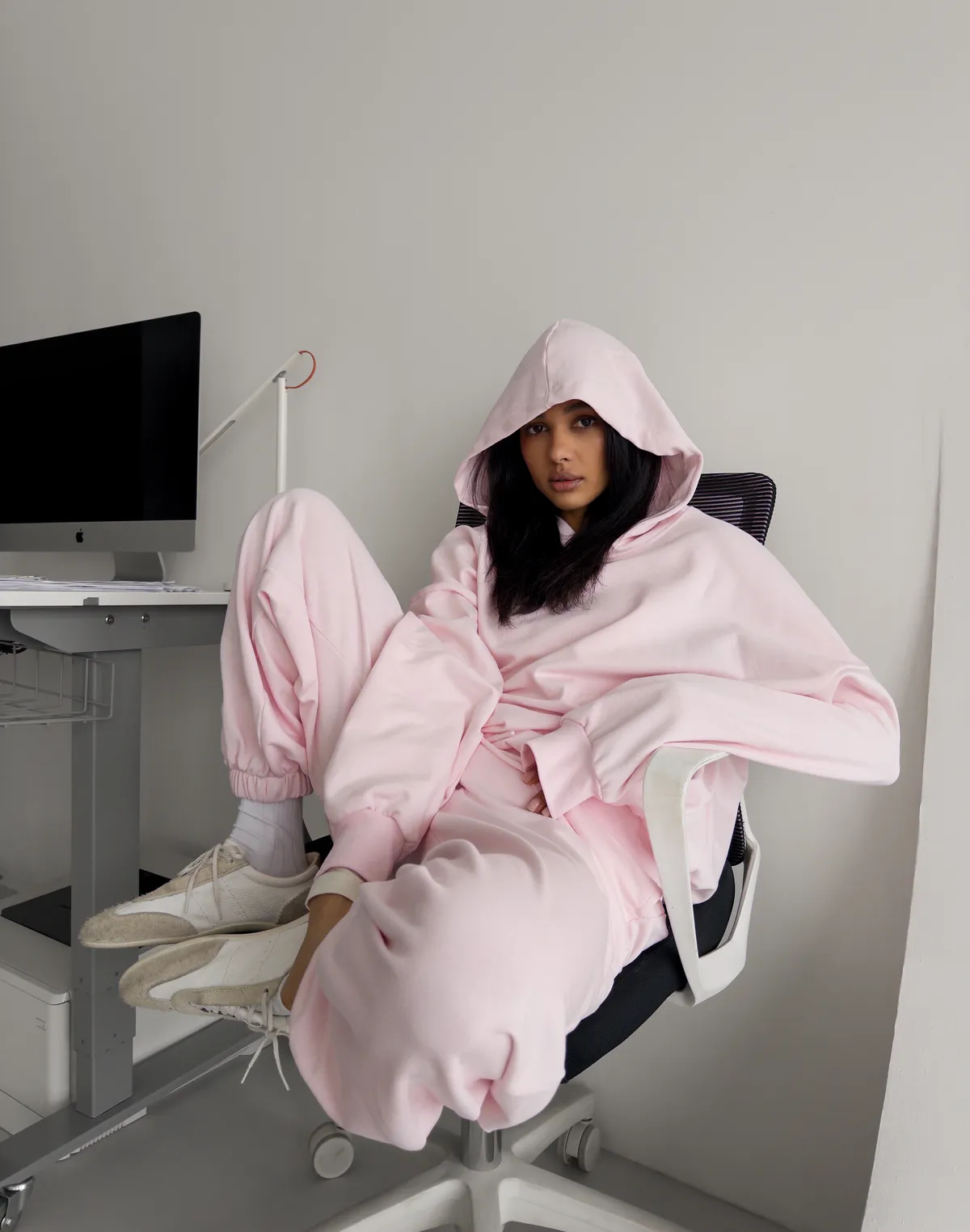 Худі весняний стандартний вкорочений, ніжно-рожевий - Фото 5