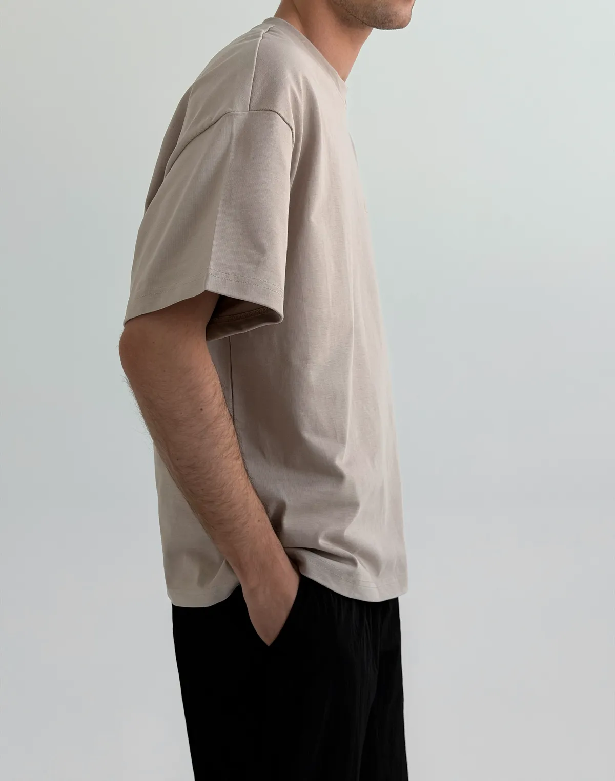 Футболка чоловіча оверсайз зі супер щільного котону з логотипом, холодний беж - Фото 5