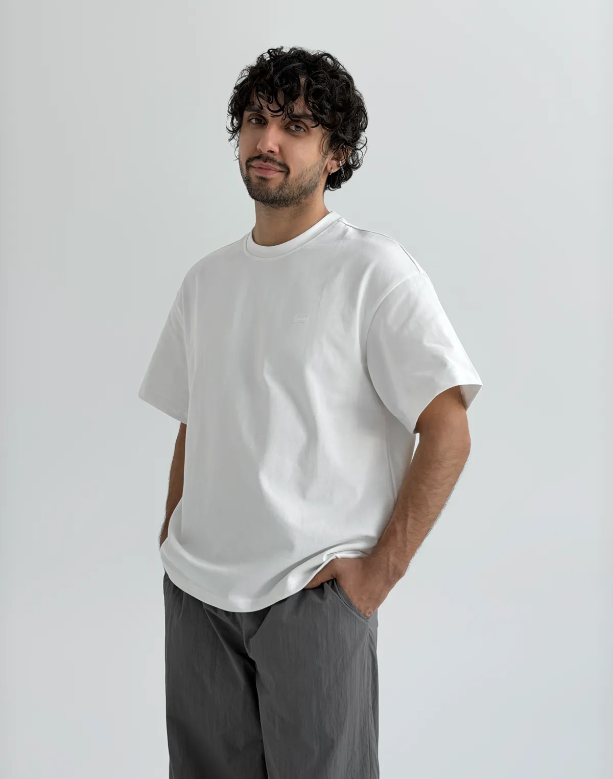 Футболка чоловіча оверсайз зі супер щільного котону з логотипом, екрю - Фото 6