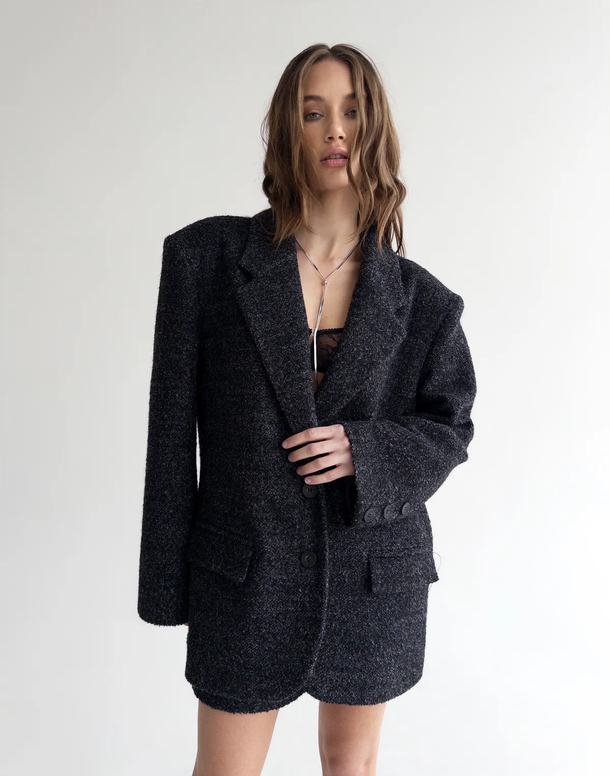 Жакет з вовною у складі вільного крою з пальтової тканини, чорний - Фото 4