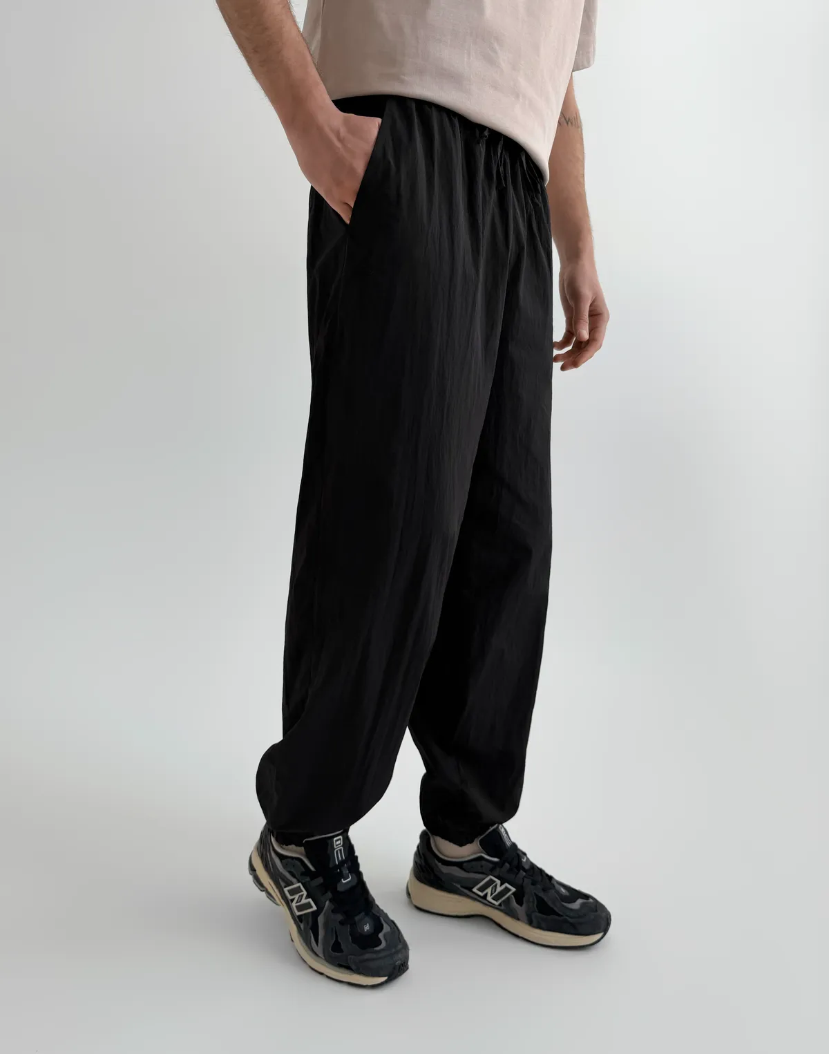 Джогери чоловічі з плащової тканини, чорні - Фото 6