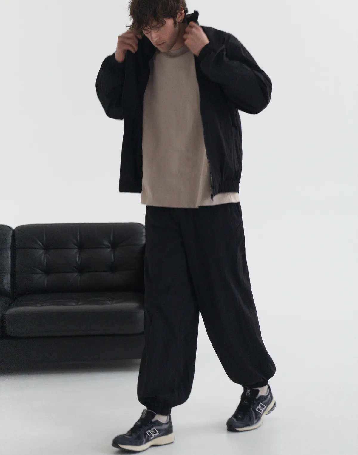 Джогери чоловічі з плащової тканини, чорні - Фото 5