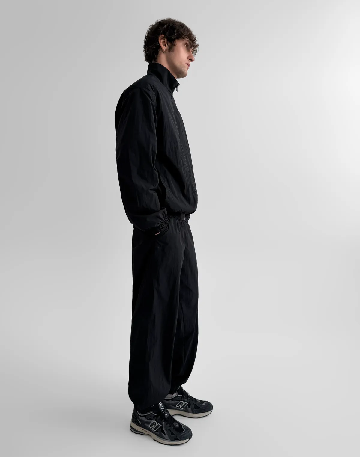 Комплект чоловічій з плащової тканини зіпер та джогери, чорні - Фото 4