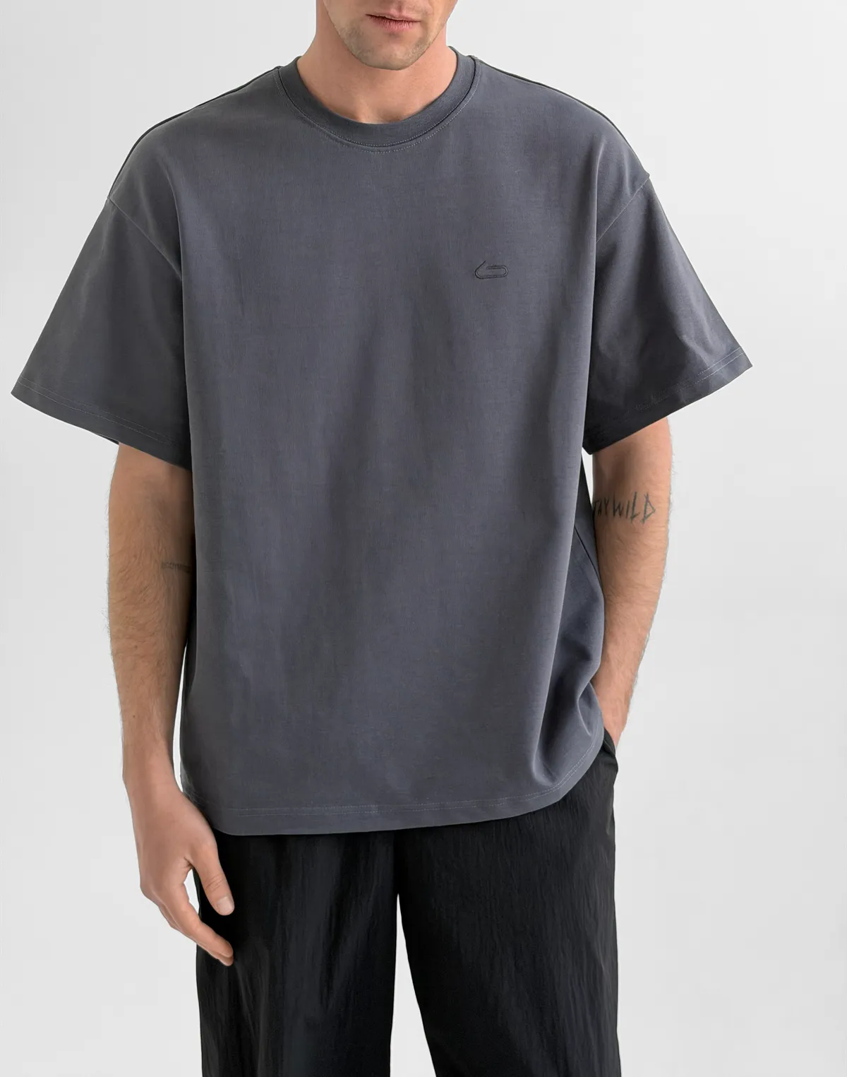 Футболка чоловіча оверсайз зі супер щільного котону з логотипом, графітова - Фото 1