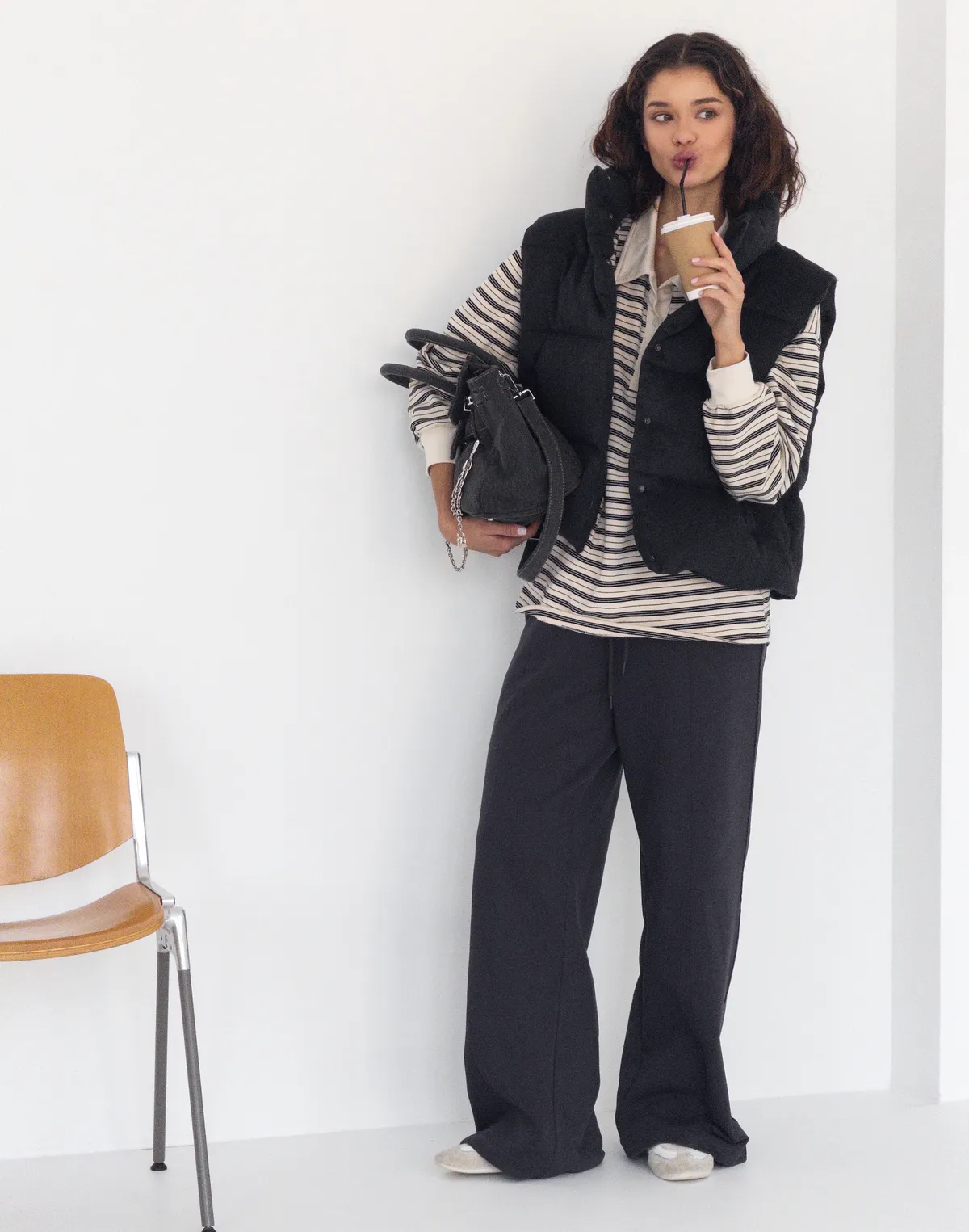 Жилетка з ефектом пальтової тканини з 70% вовни у складі, антрацит - Фото 8