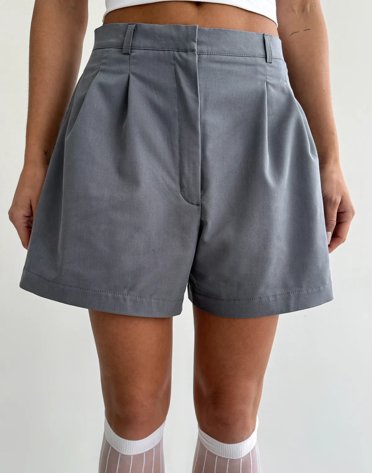 Шорти текстильні базові з високою посадкою, сірі - Фото 1