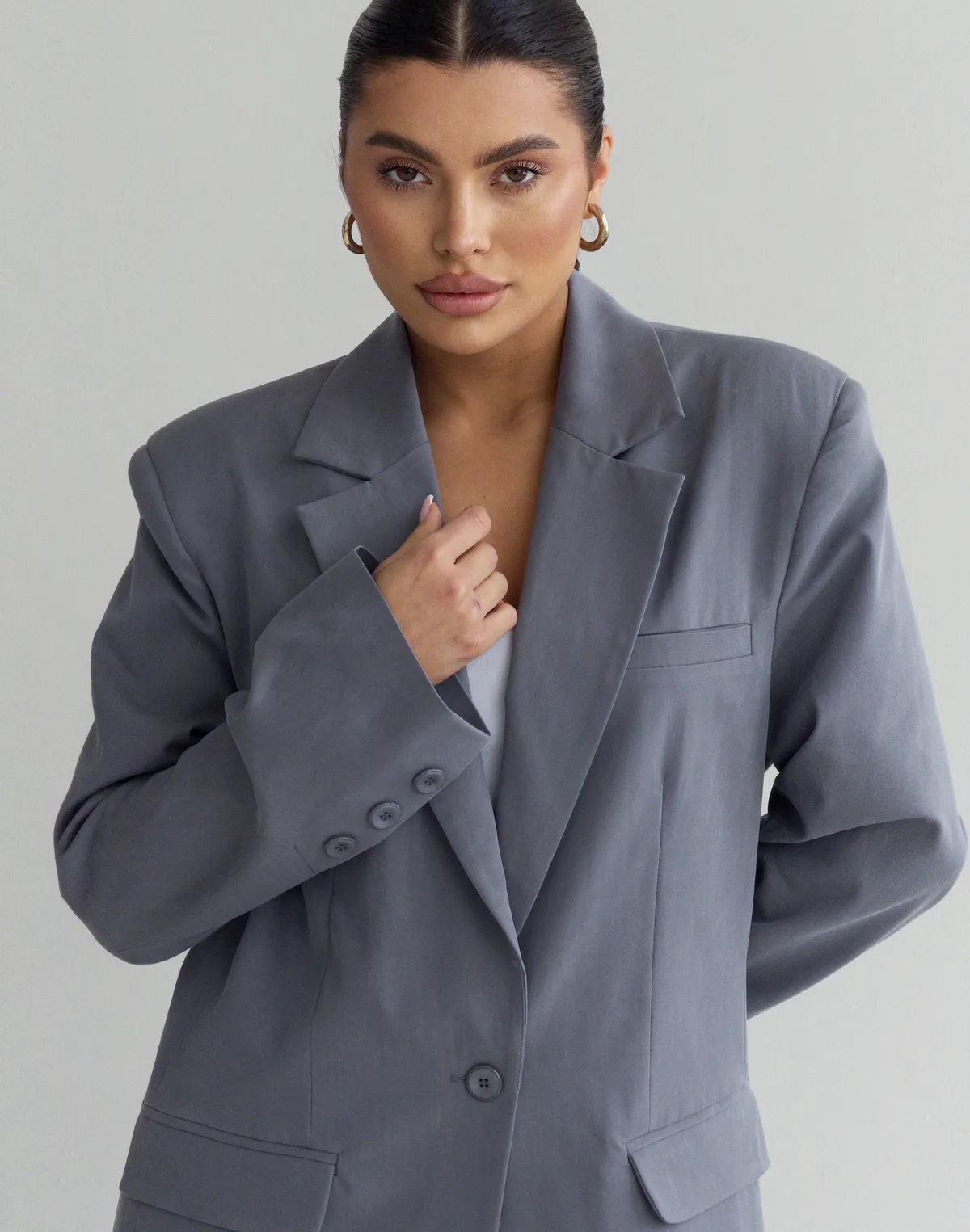 Жакет приталений з поясом текстильний, сірий - Фото 4